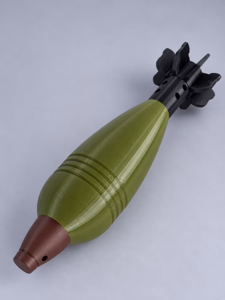 3D-друкований макет артилерійської міни 82 мм, горизонтальне положення